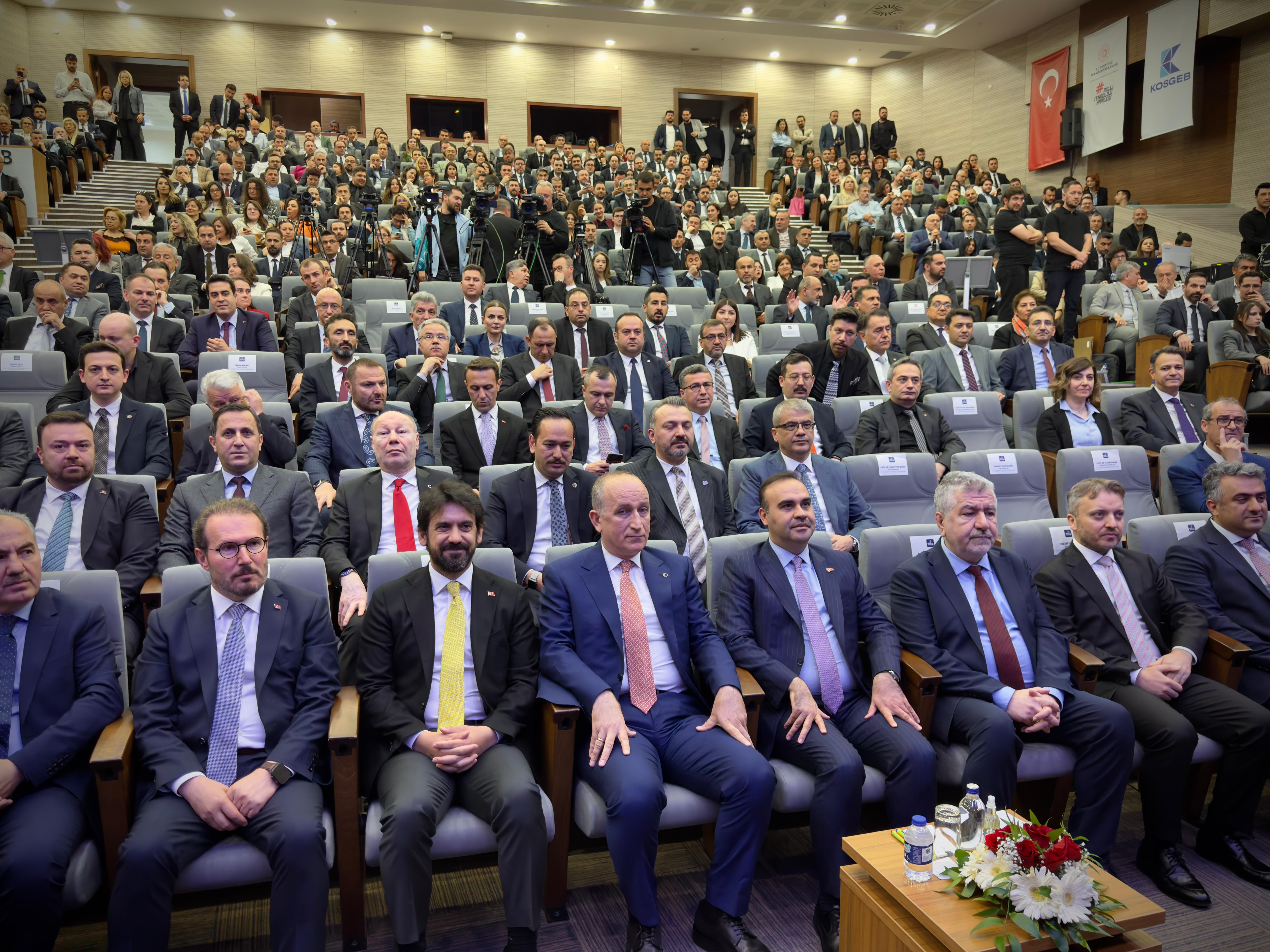 Sanayi ve Teknoloji Bakanlığımız tarafından bu yıl 10.’su düzenlenen Verimlilik Proje Ödülleri’nde Kültür Varlıkları ve Müzeler Genel Müdürlüğümüzün Müze Ulusal Enformasyon Sistemi MUES adlı projesi ile Kamu-Dijital Dönüşüm Kategorisinde ödüle layık görülmenin gururunu yaşıyoruz.