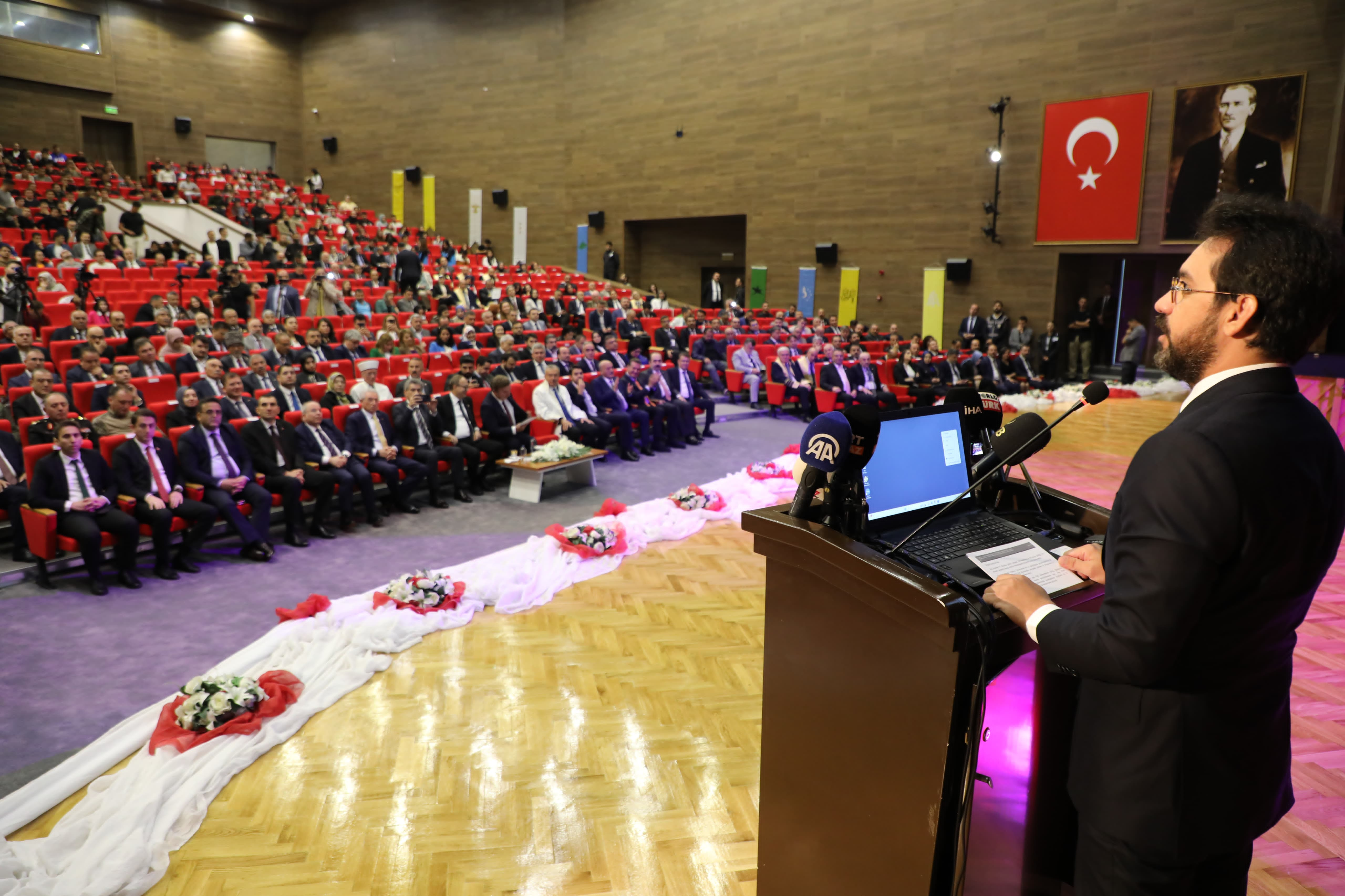 Erzincan Binali Yıldırım Üniversitesi’nin ev sahipliğinde gerçekleştirilen Türkiye Yüzyılında 1. Uluslararası Türk Diasporası Sempozyumuna katıldık.